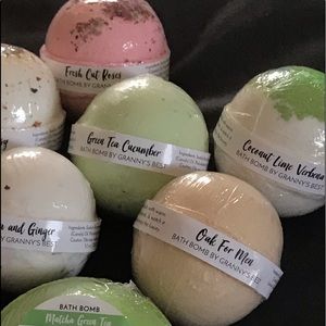 SOLD OUT! 4/$25 Bath Bombs Coconut, Lime and Verbena